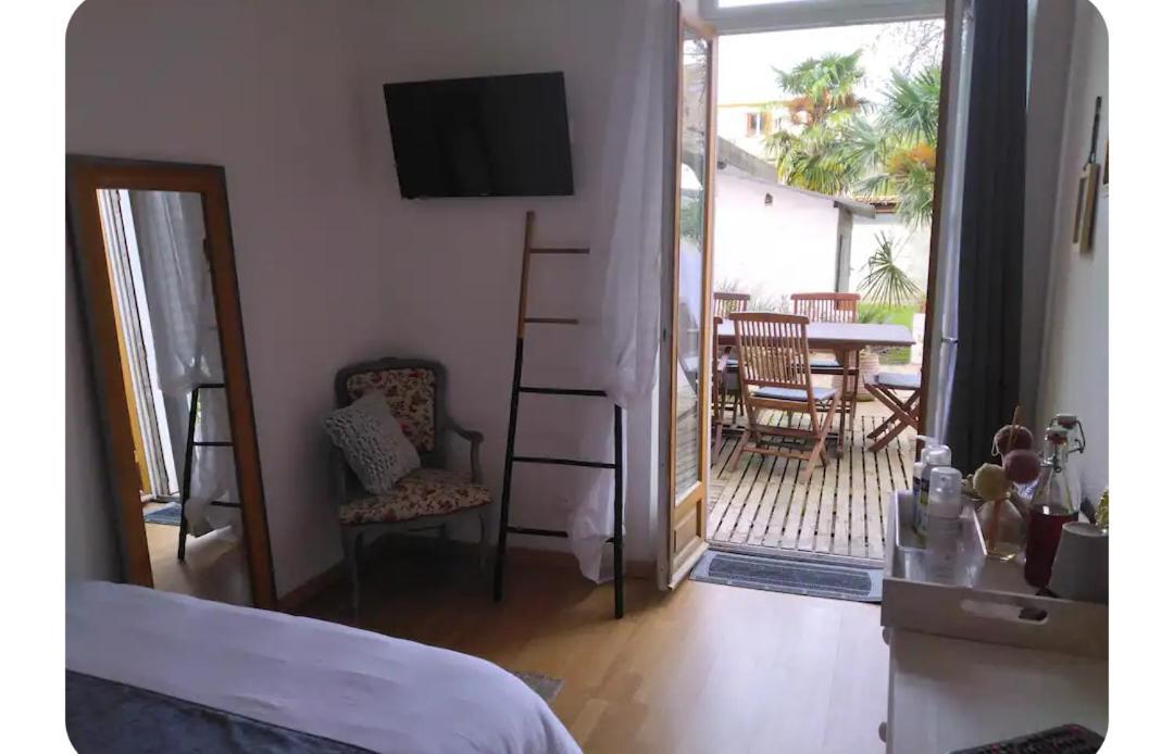 Chambre Chez L'Habitant Tout Confort Aux Balcons De Bigorre Tarbes Luaran gambar